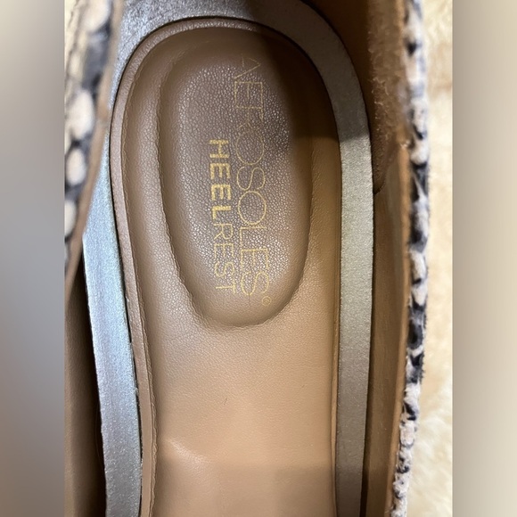 EUC Aerosoles Eye Candy Snake Print Pumps Comfy Block Heels 10W - Picture 3 of 8